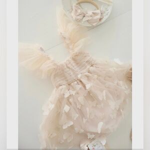 3M milestone dress with bow.